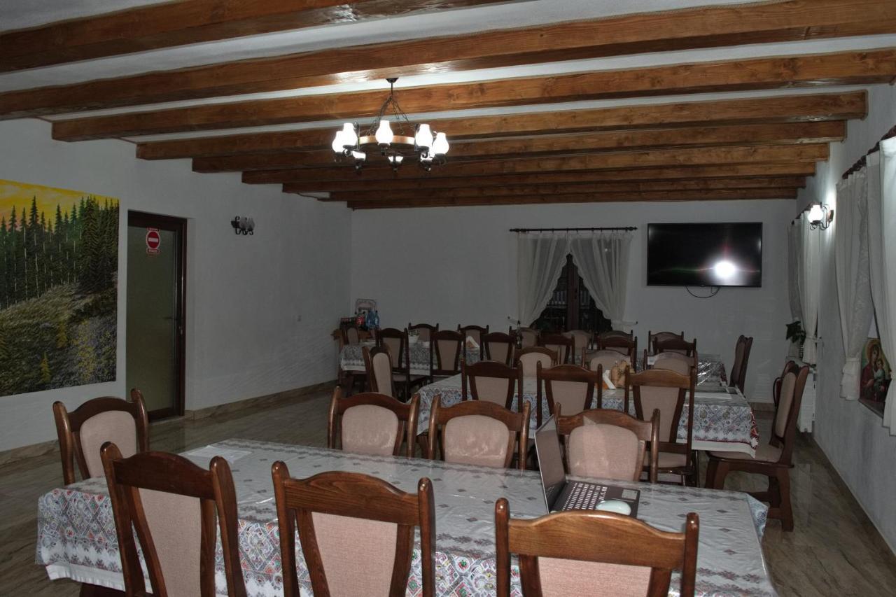 فندق Ferestiفي  Conacul Cosaului المظهر الخارجي الصورة